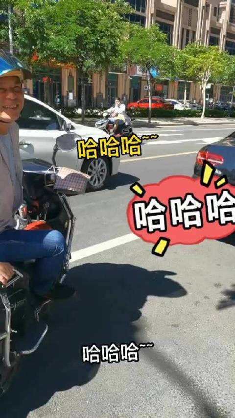 女子晒出摩的师傅聊天记录的简单介绍