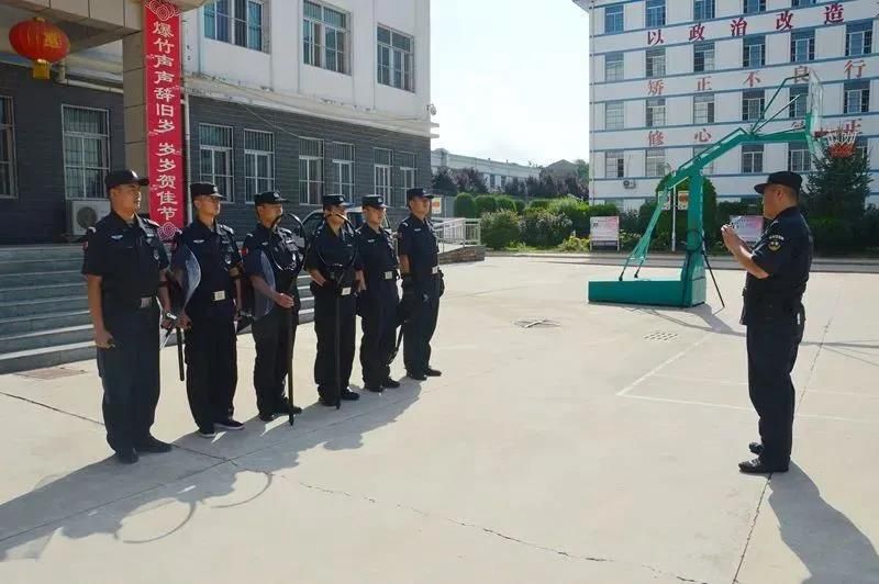 监狱的特警可以看到聊天记录吗的简单介绍