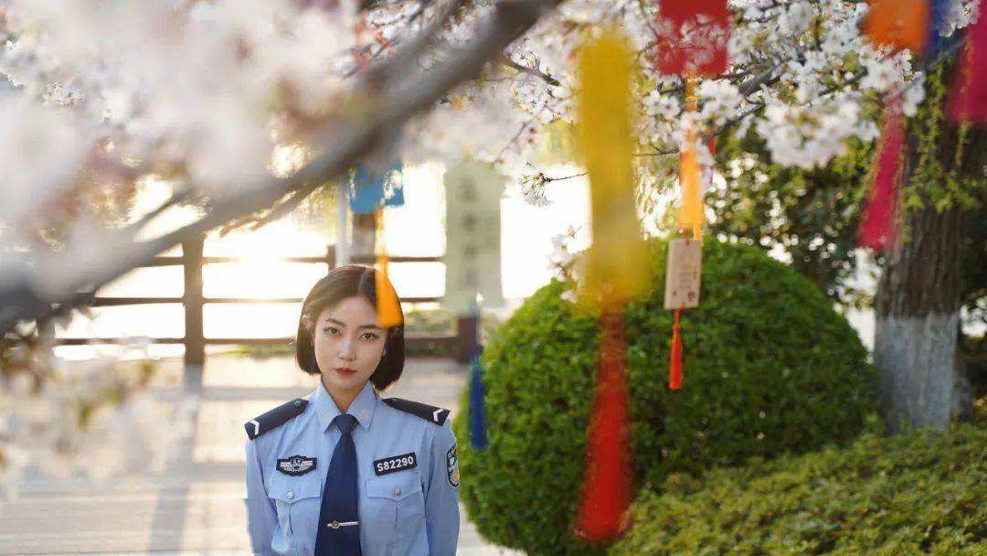 关于警花与警察聊天记录的信息
