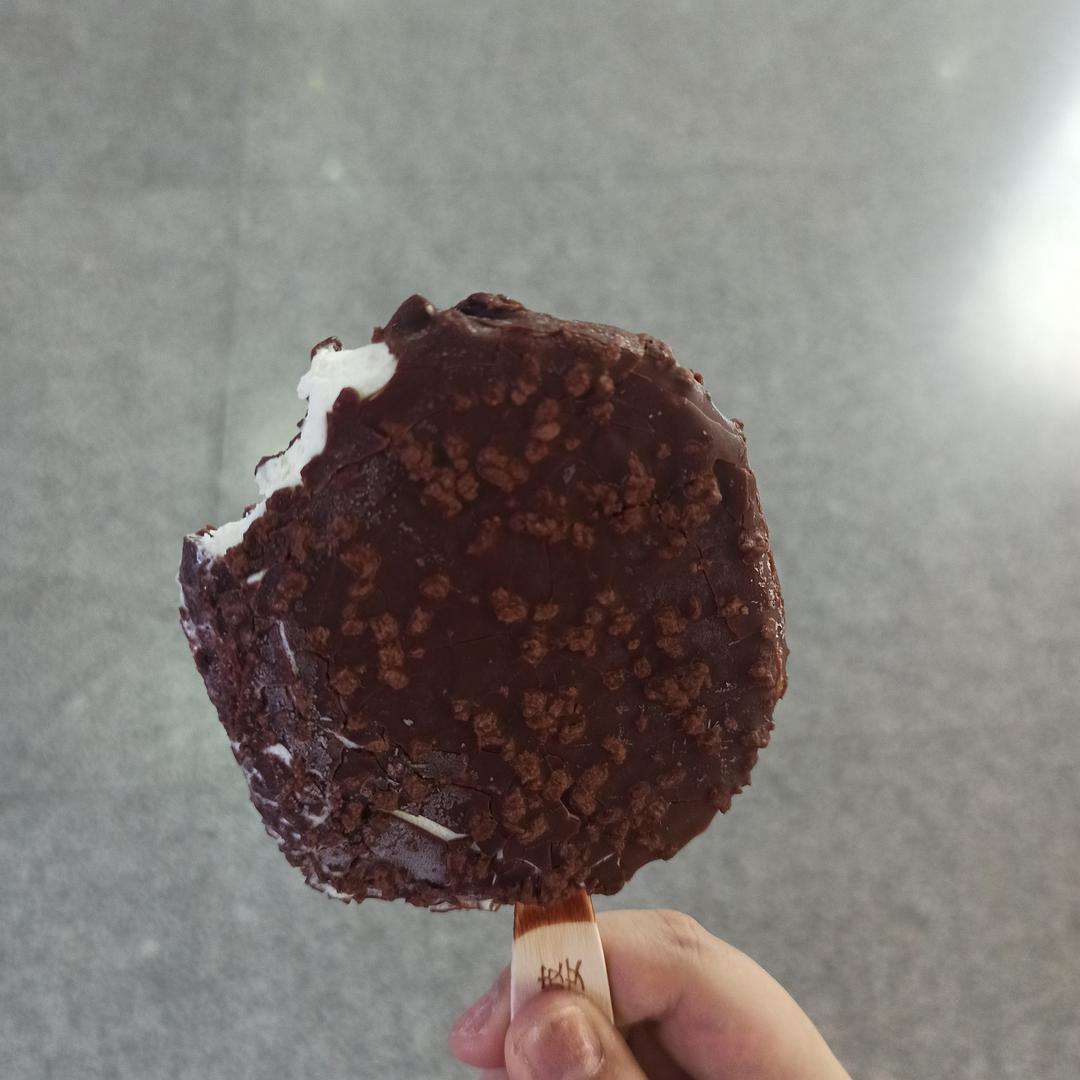 秋天第一口冰淇淋聊天记录的简单介绍